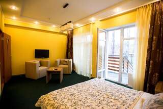 Отель Safari Hotel Харьков Люкс с видом на реку-2