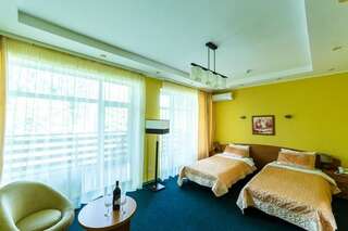 Отель Safari Hotel Харьков Люкс с видом на реку-4