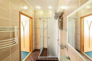 Отель Safari Hotel Харьков Двухместный номер «Комфорт» с 1 кроватью или 2 отдельными кроватями-16